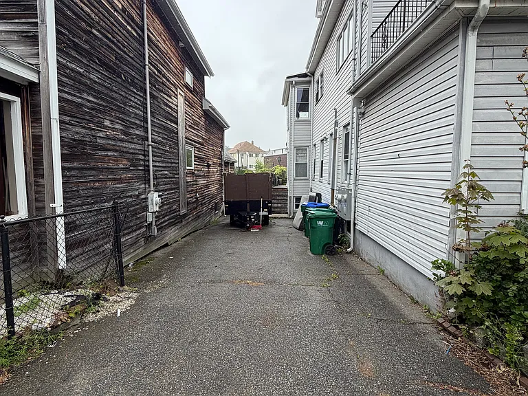 570 Main St #3 — Photo 20