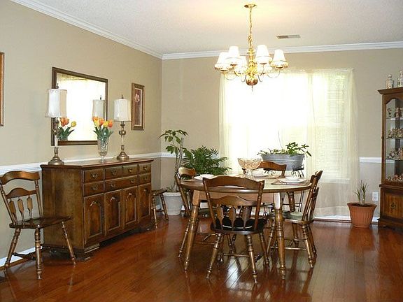 Dining Room w/Hardwood