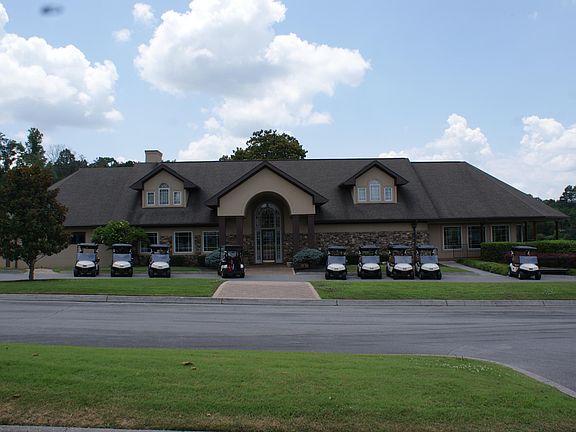 5th image of 135 Downing Ct