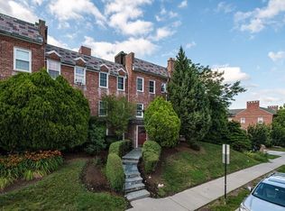 37 Commonwealth Ave APT 11, Newton, MA 02467