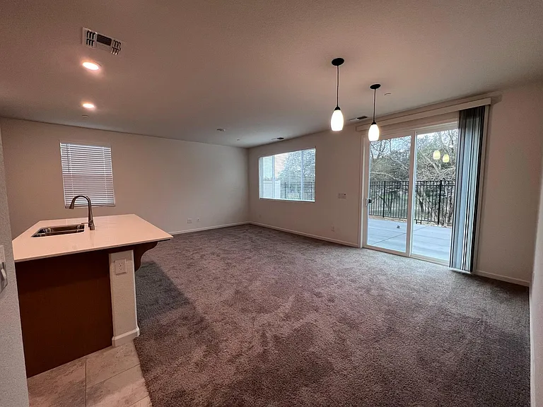 7968 Cobb St — Photo 6