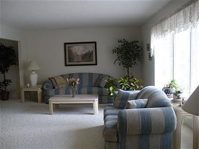 3rd image of 7438 Bartholomew Dr