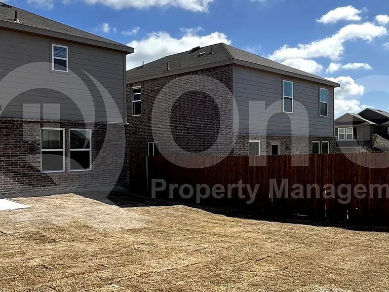 882 Breakwater Dr — Photo 28