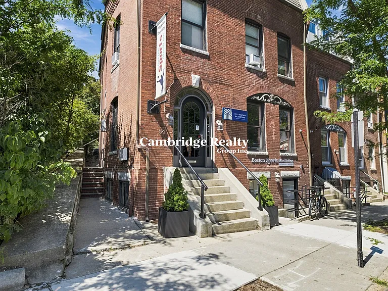54 Harvard St #3T — Photo 15