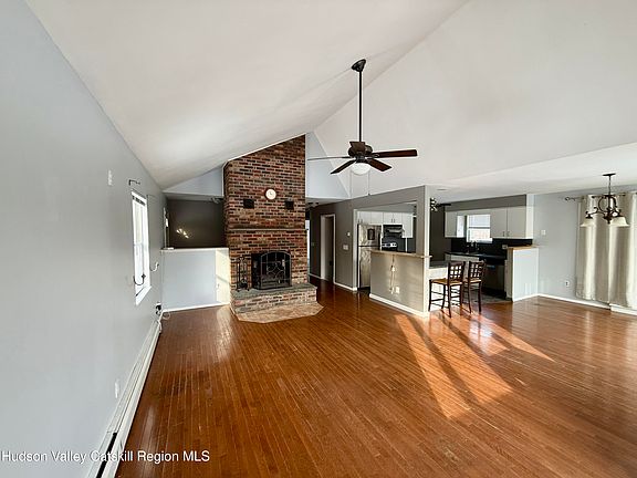 4th image of 24 Howard Hall Road