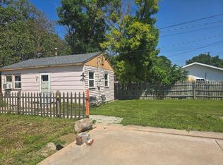 407 1/2 S Walnut St, North Platte, NE 69101
