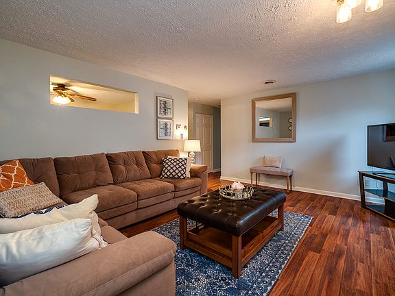 4th image of 1118 Benfield Dr