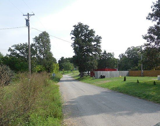 2nd image of 2 Pleasant Ridge Rd