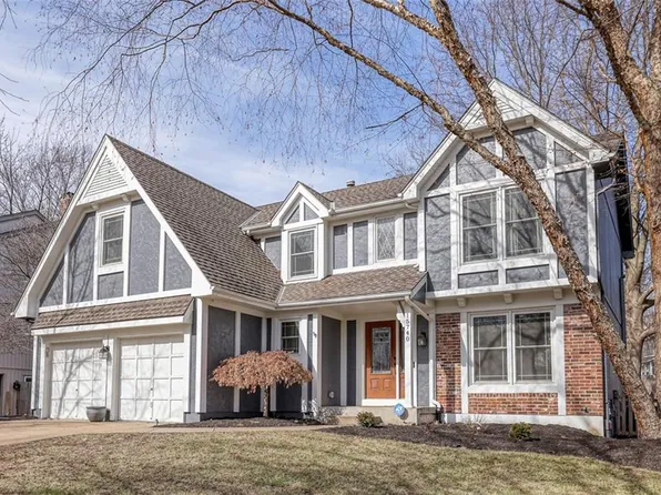 15740 W Beckett Ln, Olathe, KS 66062