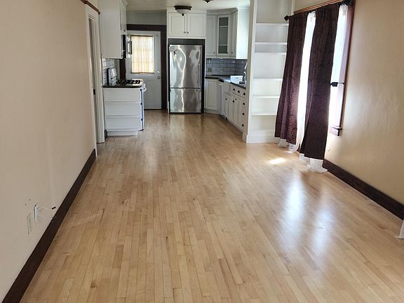 2nd image of 325 25th St