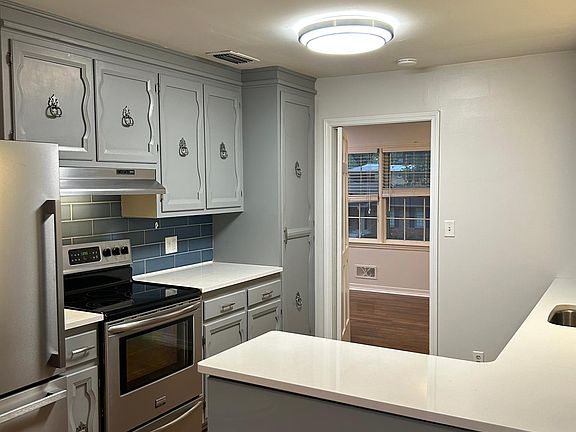 2nd image of 1606 Winston St