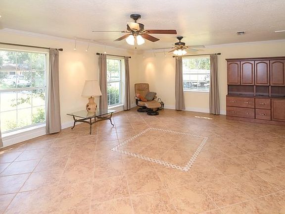 3rd image of 300 Jersey Ave