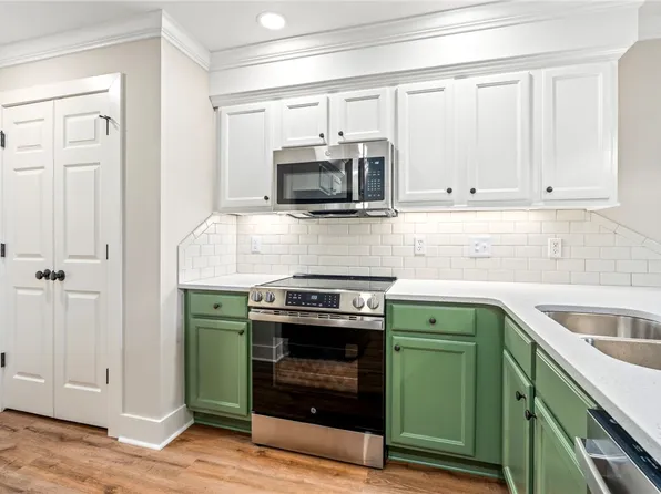 327 N Ross St #236, Auburn, AL 36830