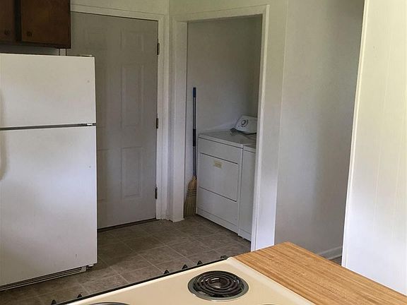 3rd image of 7401 Hiawatha St