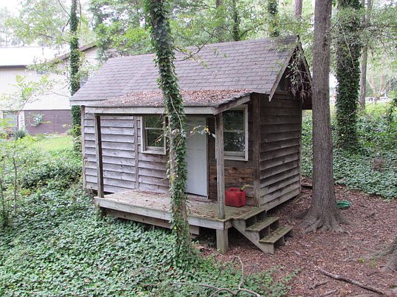 2nd image of 15 Occoneechee Dr W