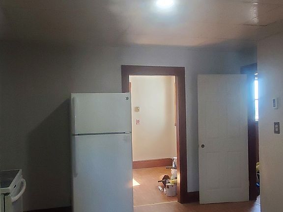3rd image of 331 Pleasant St #12