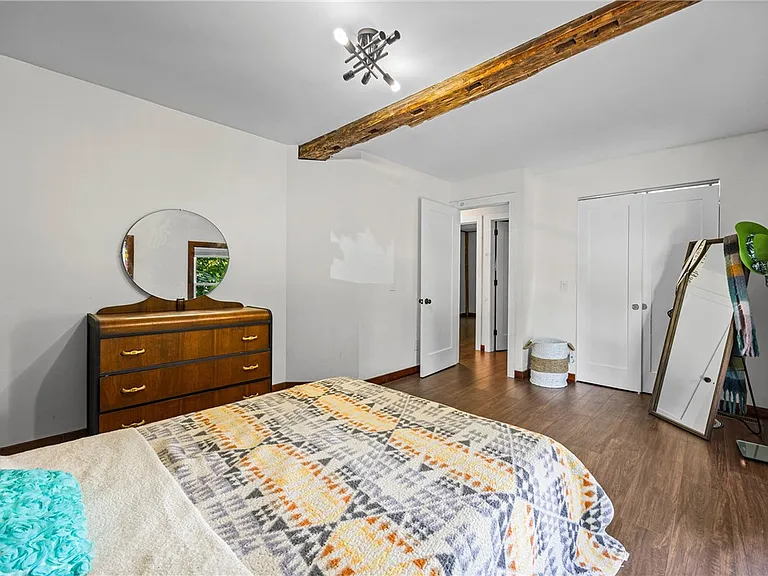 393 Mendon Center Rd — Photo 15