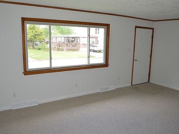 3rd image of 111 Miller St