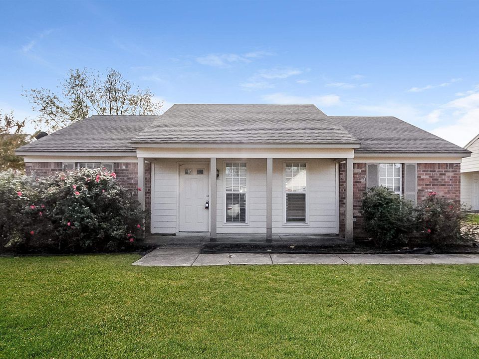 1st image of 10737 Oak Leaf Dr