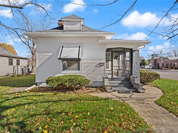 228 S Oak Street, Clarksville, IN 47129