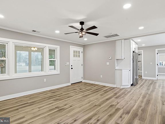 4th image of 1 Summit Ave