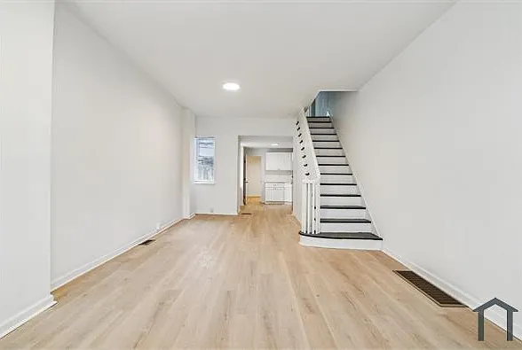 2508 N Sartain St — Photo 3
