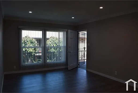 1 bed, 763 sqft, $2,293 — Photo 4