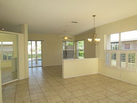 3rd image of 1115 Deardon Dr