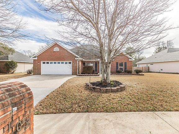 2nd image of 108 Cumberland Woods Ter