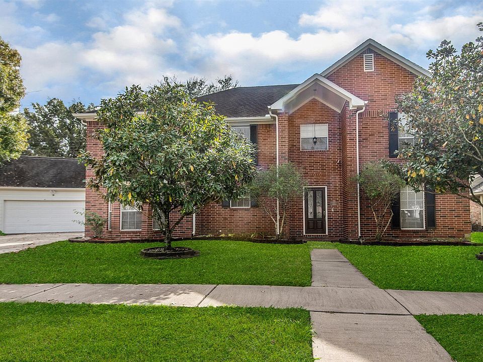 1st image of 2711 Janet Ln