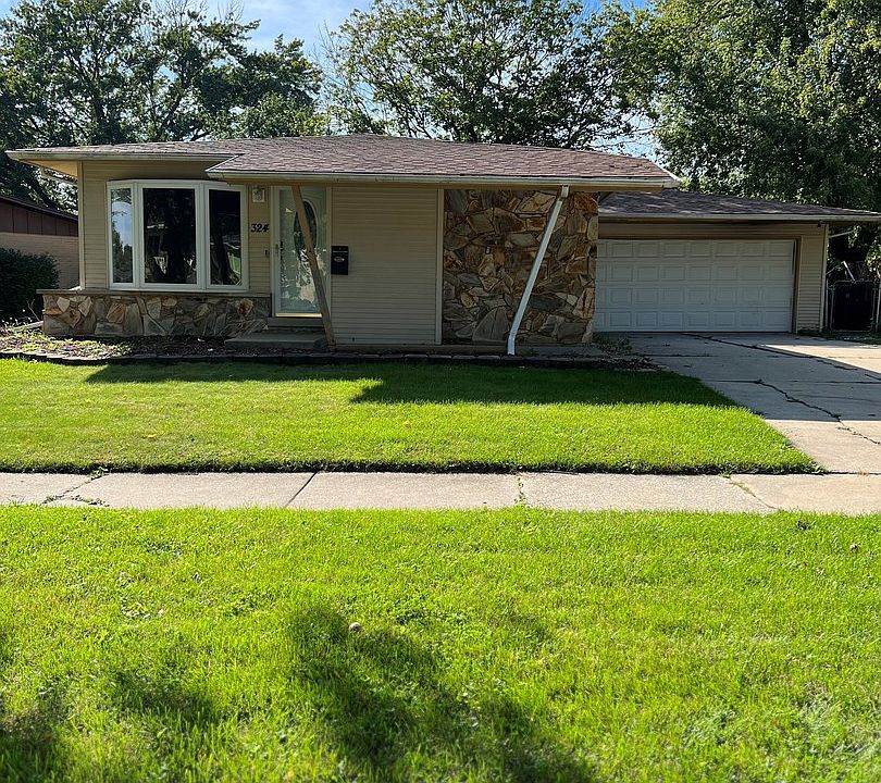 1st image of 324 N Park Dr