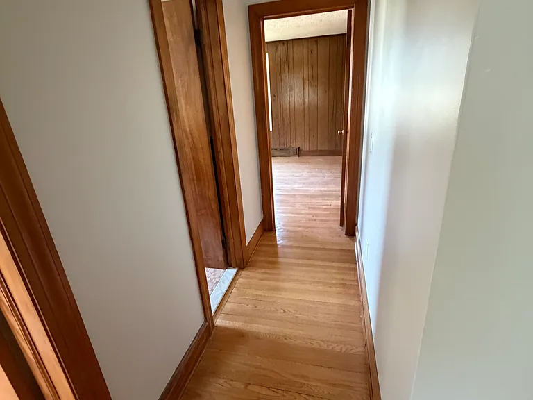 27 Post Rd #A/C — Photo 3