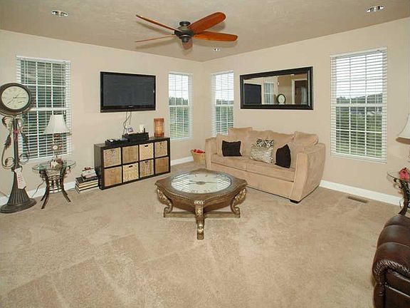 5th image of 508 Amberson Pl