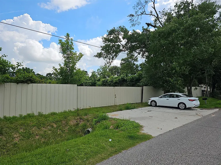 6007 Van Zandt St — Photo 12