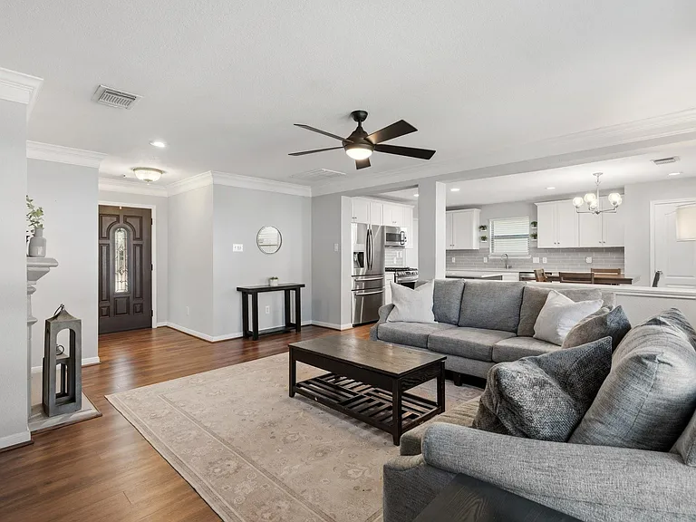 9426 Coatsworth Dr — Photo 1