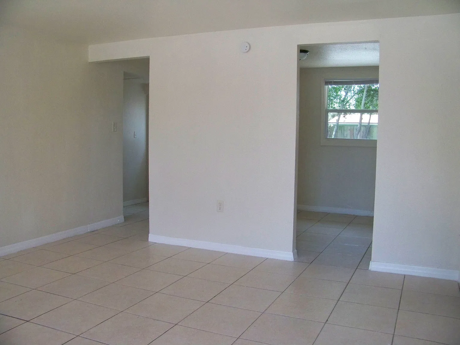 4/2 Home-Tampa, FL — Photo 3