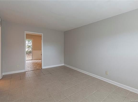 5th image of 234 E Glendale Ave APT 1