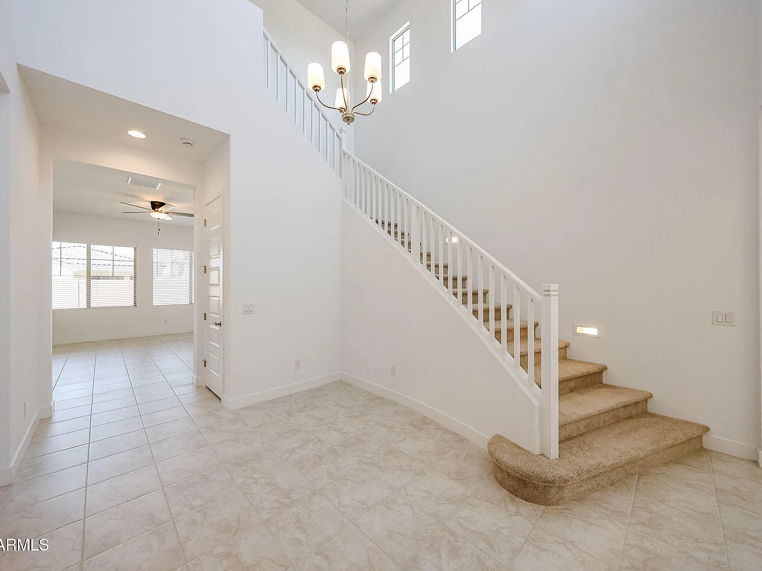 3 bed, 2.5 bath, 2691 sqft, $2,800 — Photo 2