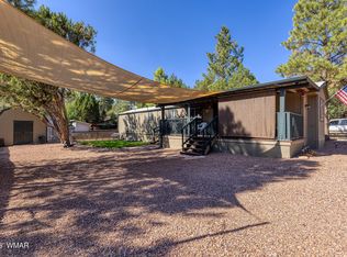 2070 Pinewood Dr, Overgaard, AZ 85933