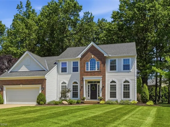 333 Waterside Dr, Avon Lake, OH 44012