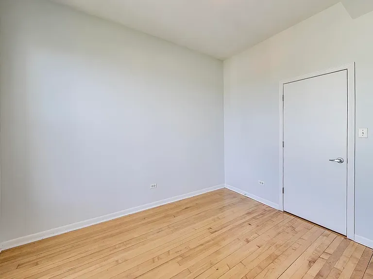2733 N Mozart St #3 — Photo 11