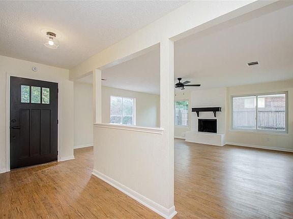 4th image of 10606 Mills Flat St