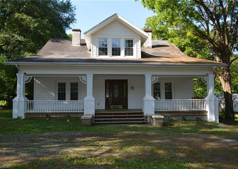 1st image of 720 Burlington Ave