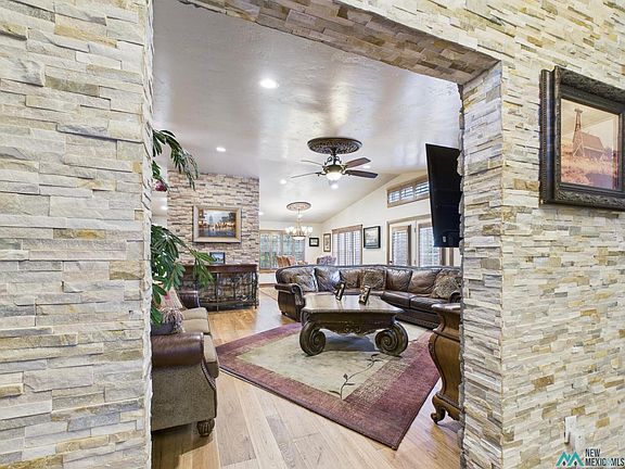 4th image of 103 Granite Dr