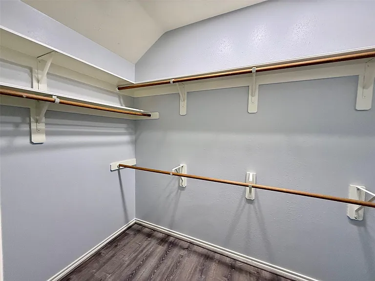 6826 Chester Oak Dr — Photo 26
