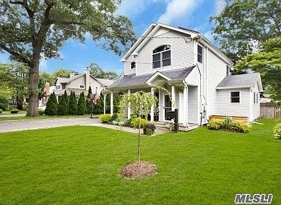 4th image of 83 Seville Blvd