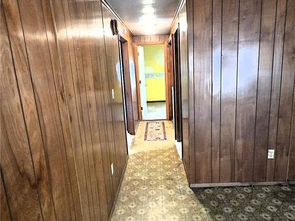 4th image of 2205 Overlook Rd