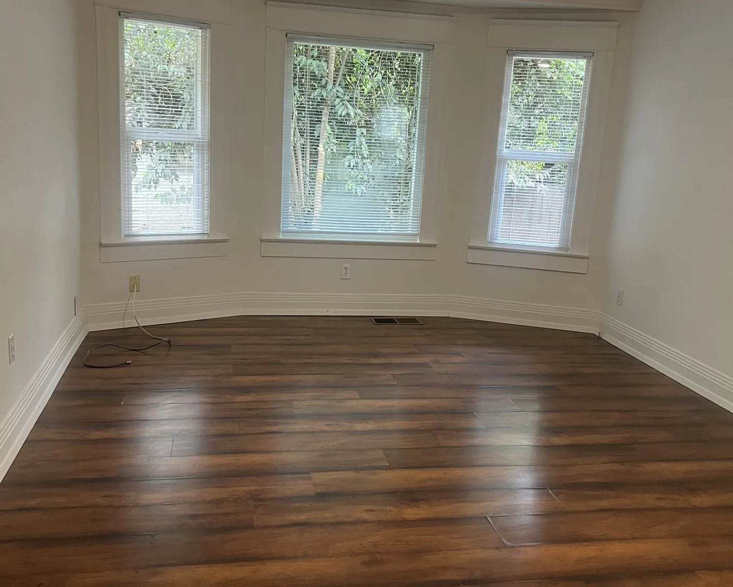 3 bed, 1200 sqft, $1,700 — Photo 3