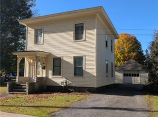 23 Box St, Pulaski, NY 13142