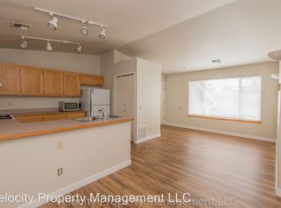 1095 NE Hidden Valley Dr APT 4, Bend, OR 97701